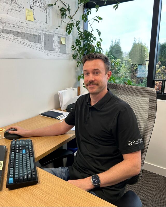 Behind the scenes image B